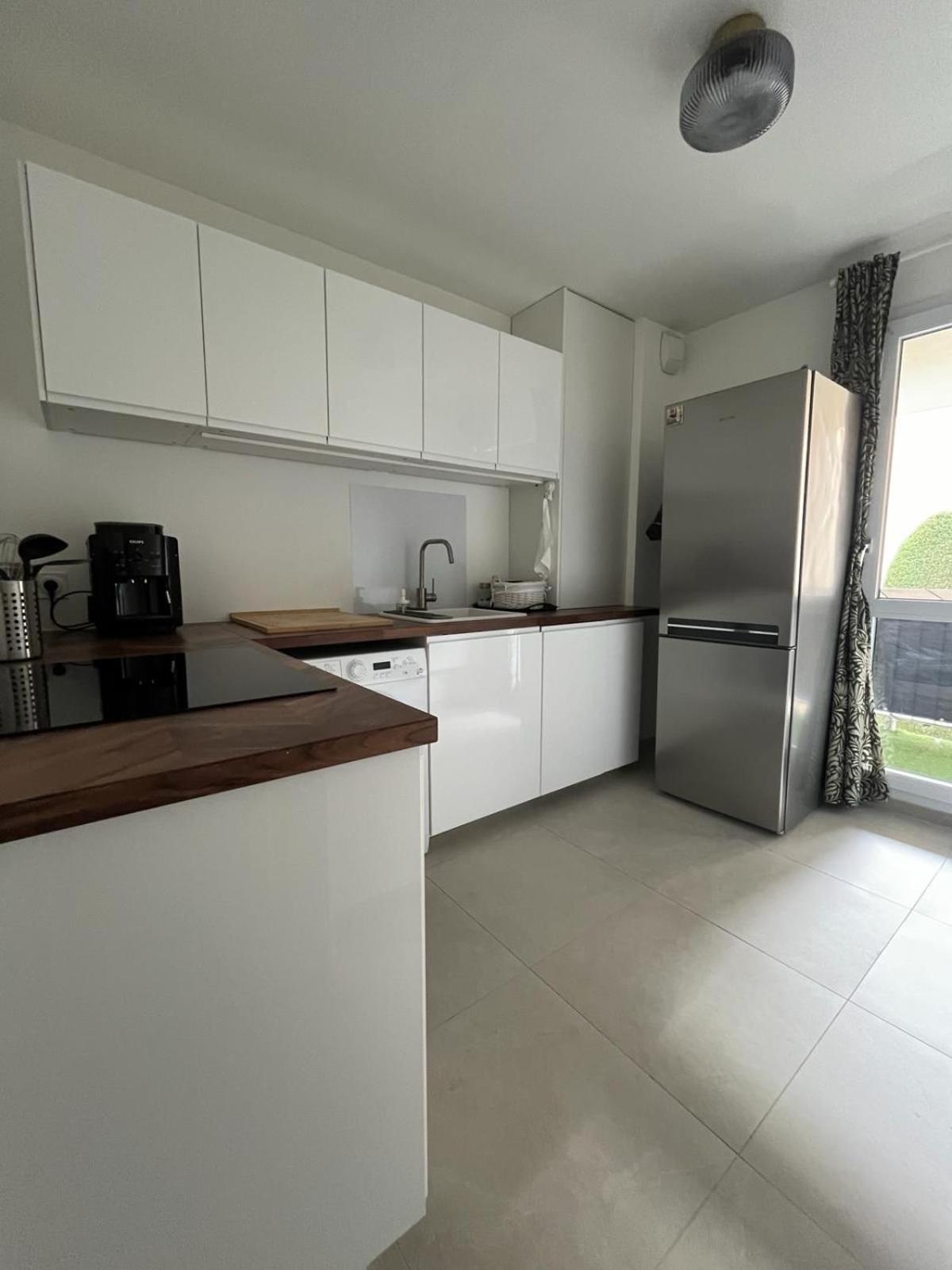 Appartement Cosy Et Confortable Saint-Genis-Laval Buitenkant foto