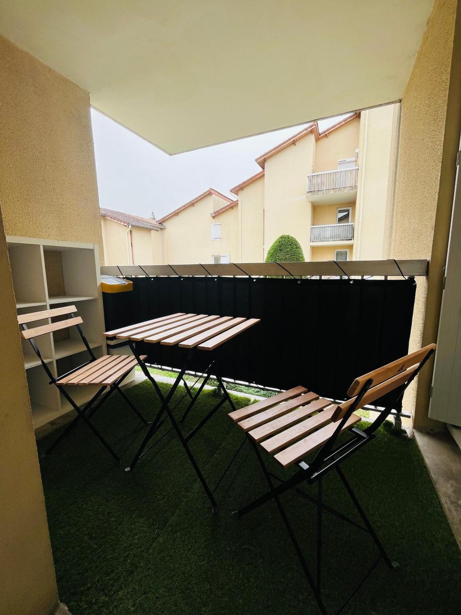 Appartement Cosy Et Confortable Saint-Genis-Laval Buitenkant foto